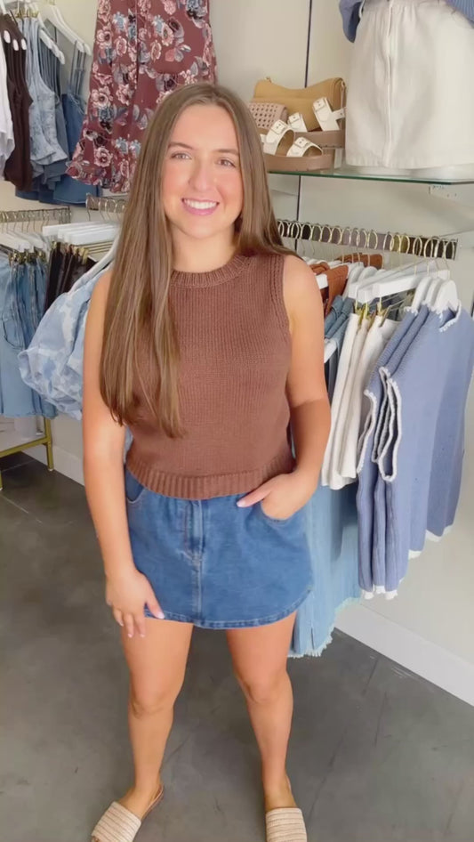 Sleeveless Cropped Knit Top